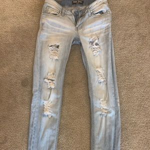White Wash Ripped Jeans